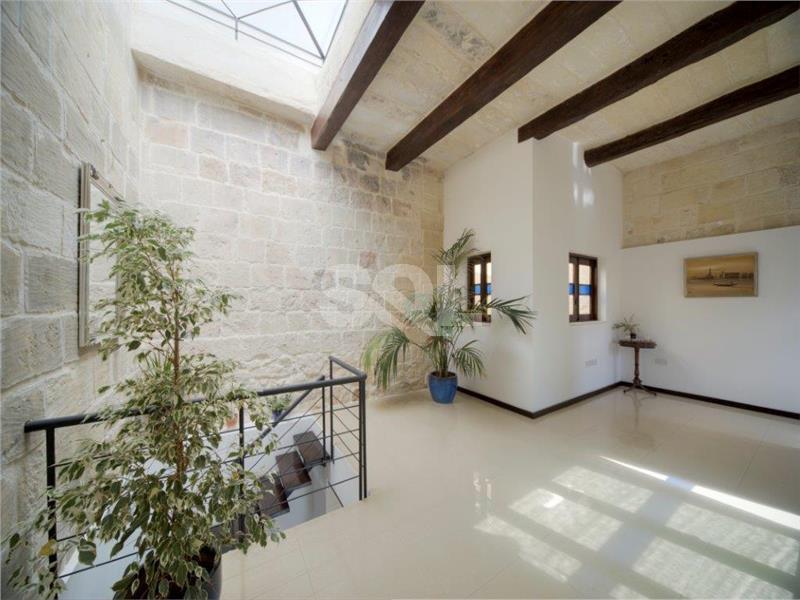 House of Character in Zejtun To Rent