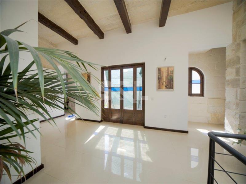 House of Character in Zejtun To Rent