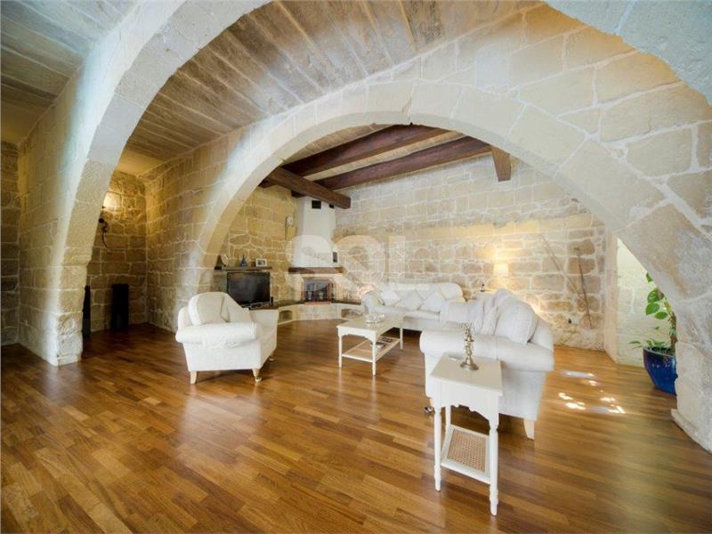 House of Character in Zejtun To Rent