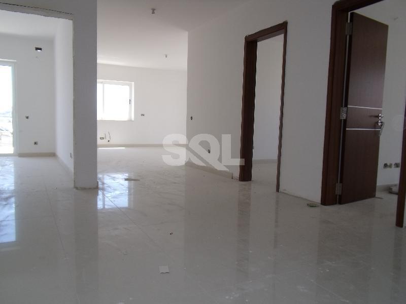 Penthouse in Bugibba To Rent