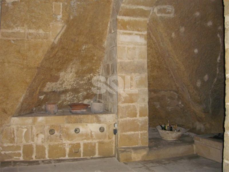 Townhouse in Zebbug For Sale