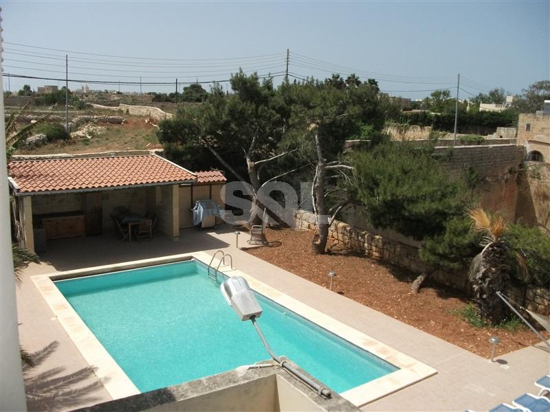 Bungalow in Madliena To Rent