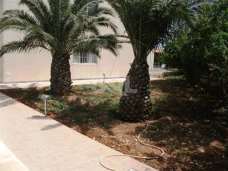 Bungalow in Madliena To Rent