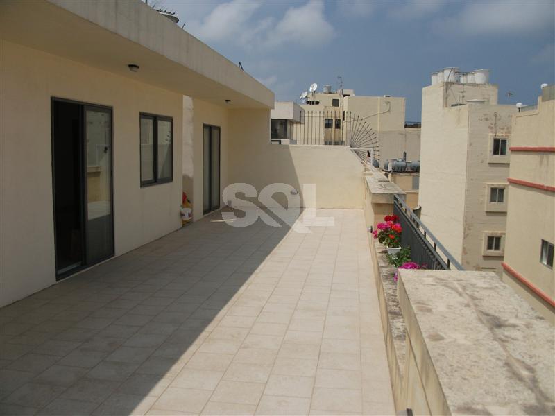 Penthouse in Sliema To Rent