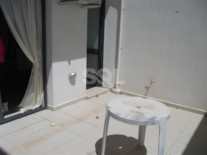 Duplex Apartment in Bahar ic-Caghaq To Rent