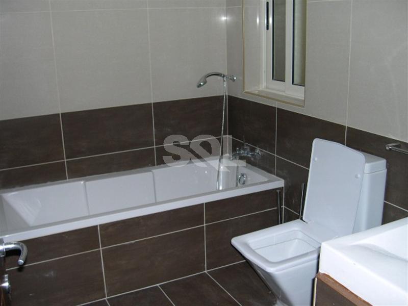 Townhouse in Sliema To Rent