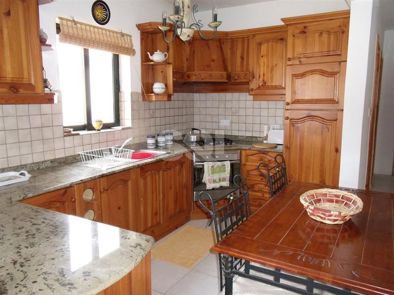 Penthouse in Qawra To Rent