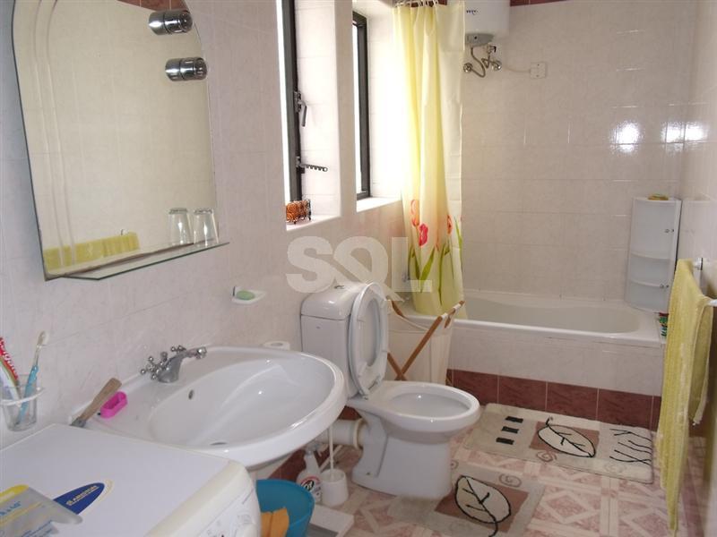 Penthouse in Qawra To Rent