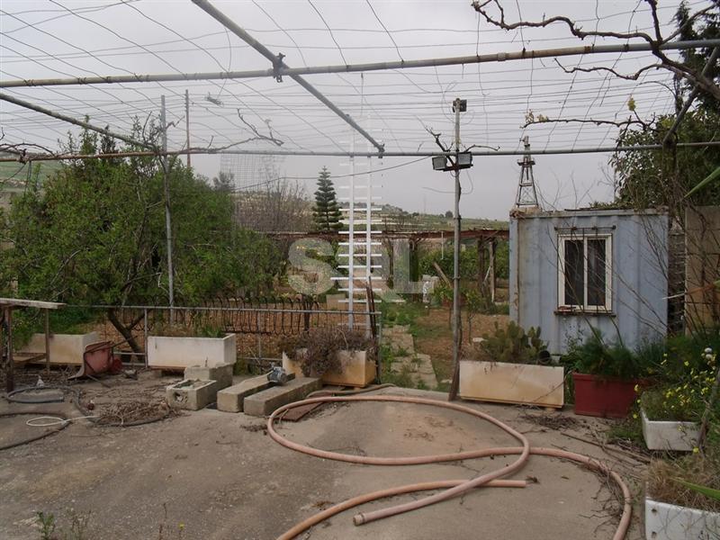 Non-urban Land in Mosta For Sale