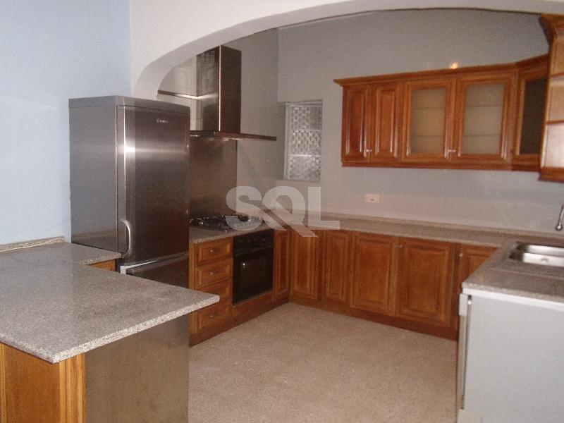 Villa in Attard To Rent