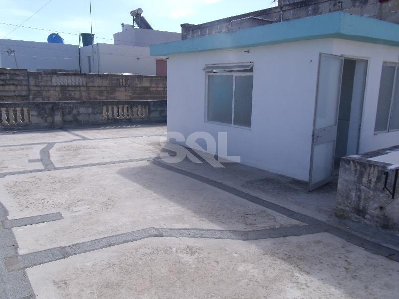 Villa in Attard To Rent