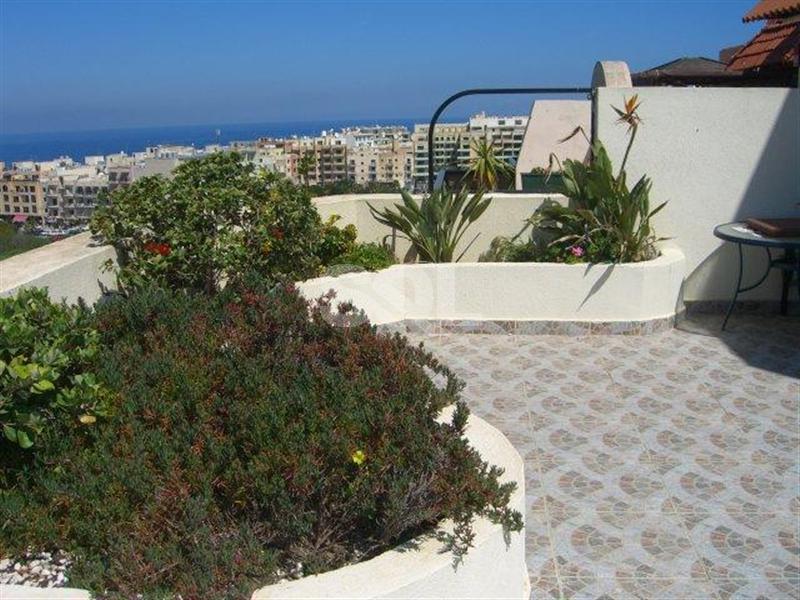 Penthouse in Qawra To Rent