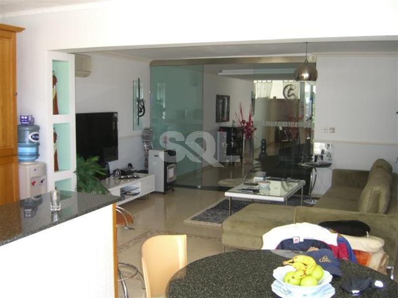 Penthouse in Qawra To Rent