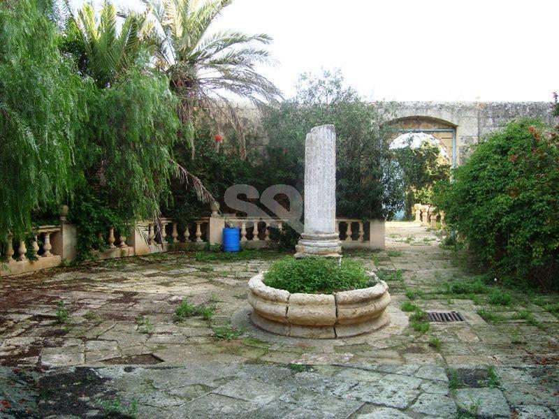 Villa in Marsaxlokk For Sale