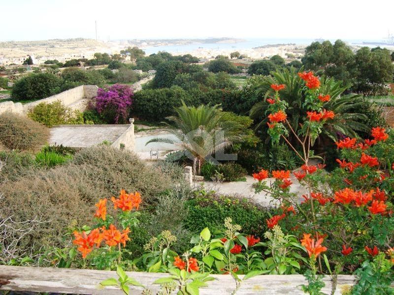Villa in Marsaxlokk For Sale