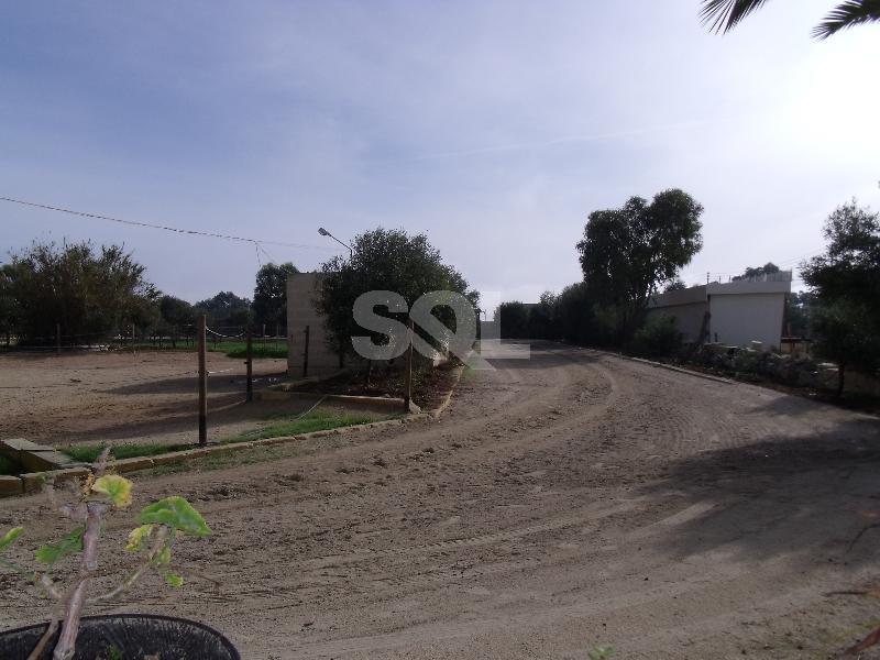 Farmhouse in Zabbar For Sale