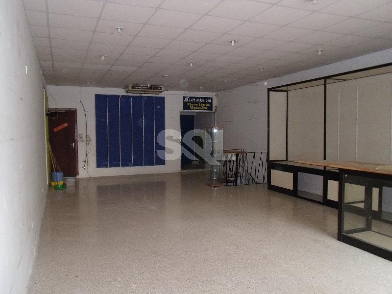 Retail/Catering in Mosta To Rent