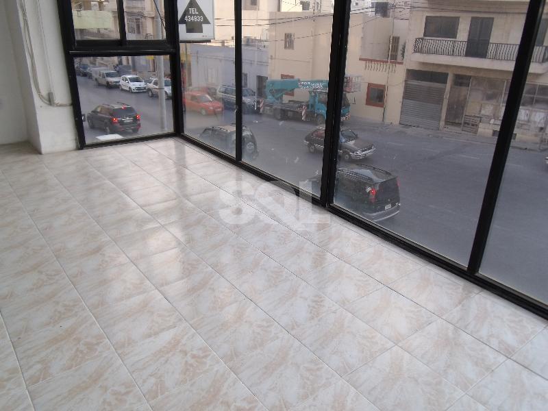 Retail/Catering in Mosta To Rent