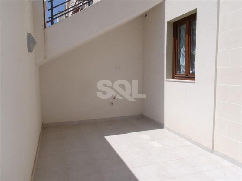 Elevated G/F Maisonette in Madliena To Rent