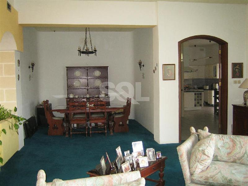 Bungalow in San Pawl Tat-Targa For Sale