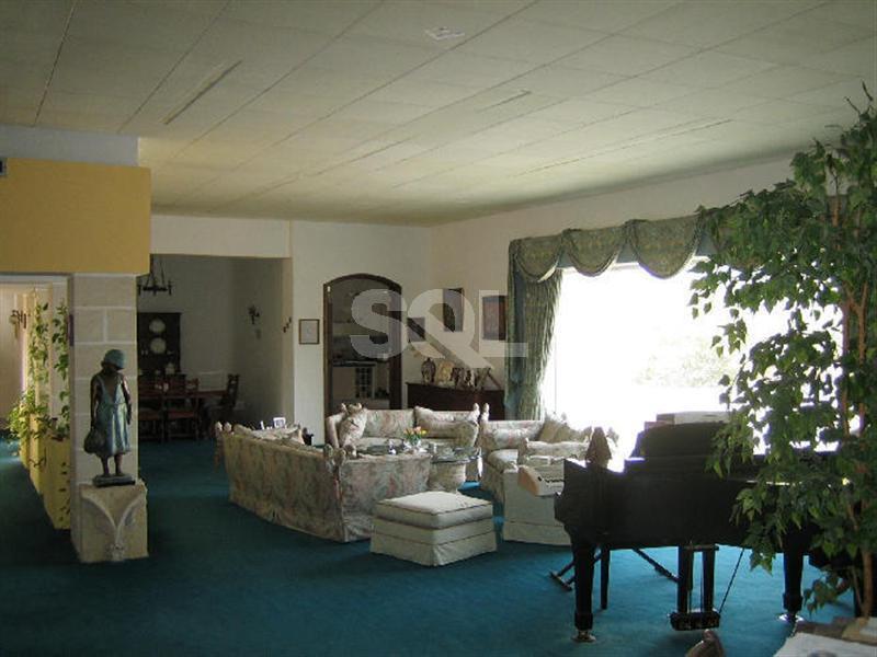 Bungalow in San Pawl Tat-Targa For Sale