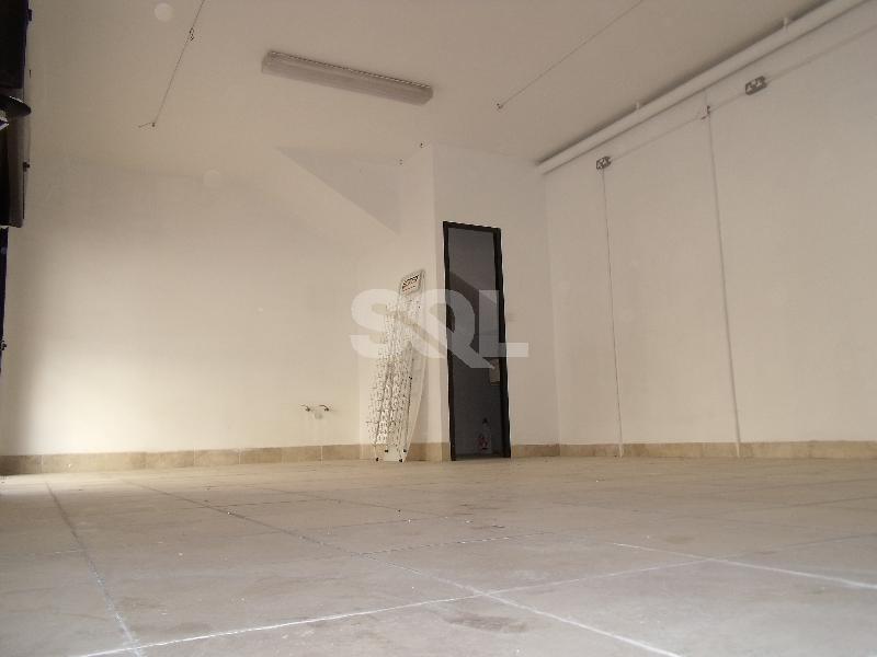 Retail/Catering in Mosta To Rent