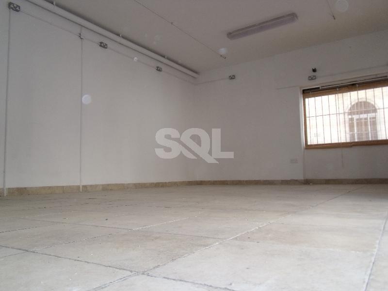 Retail/Catering in Mosta To Rent