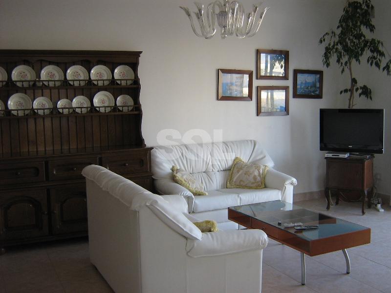 Apartment in Qawra To Rent