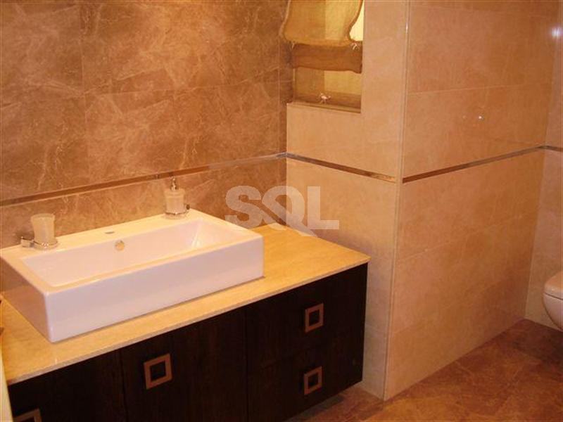Terraced House in Mellieha To Rent