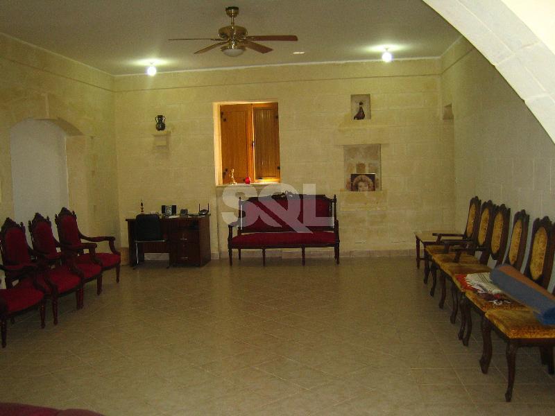 Farmhouse in Dingli For Sale