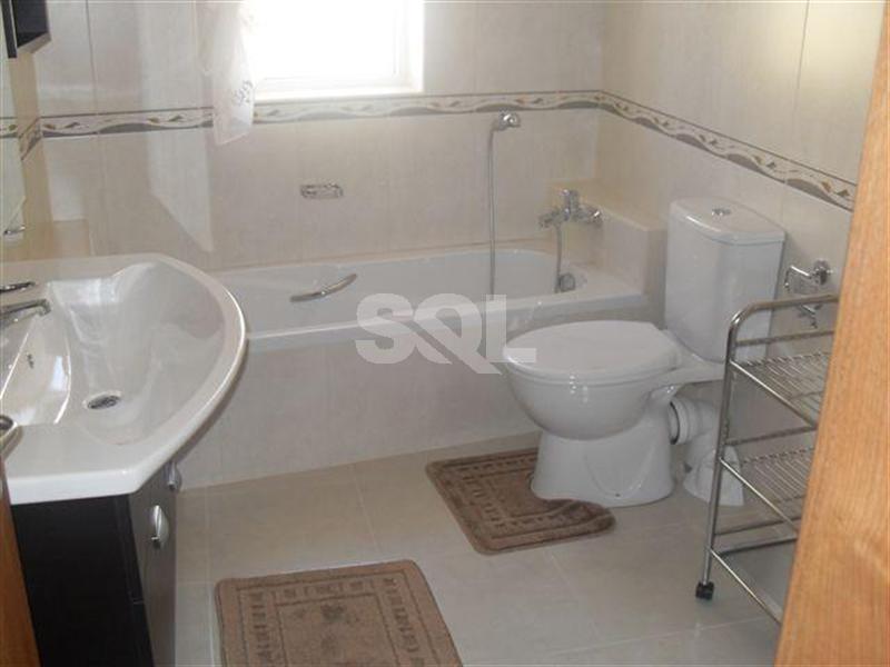 Maisonette in Qawra To Rent