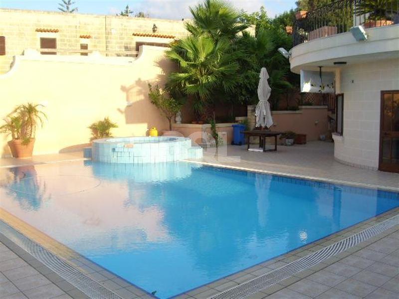 Bungalow in Bahar ic-Caghaq To Rent