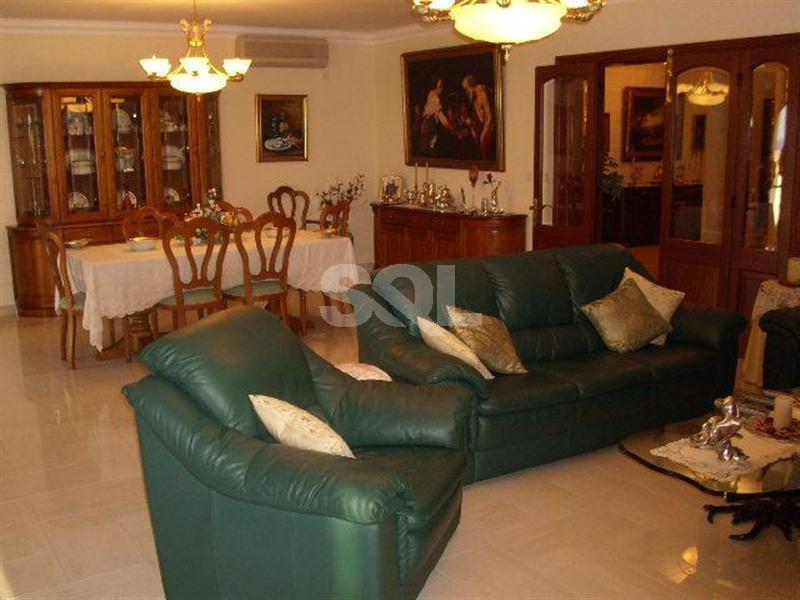 Bungalow in Bahar ic-Caghaq To Rent