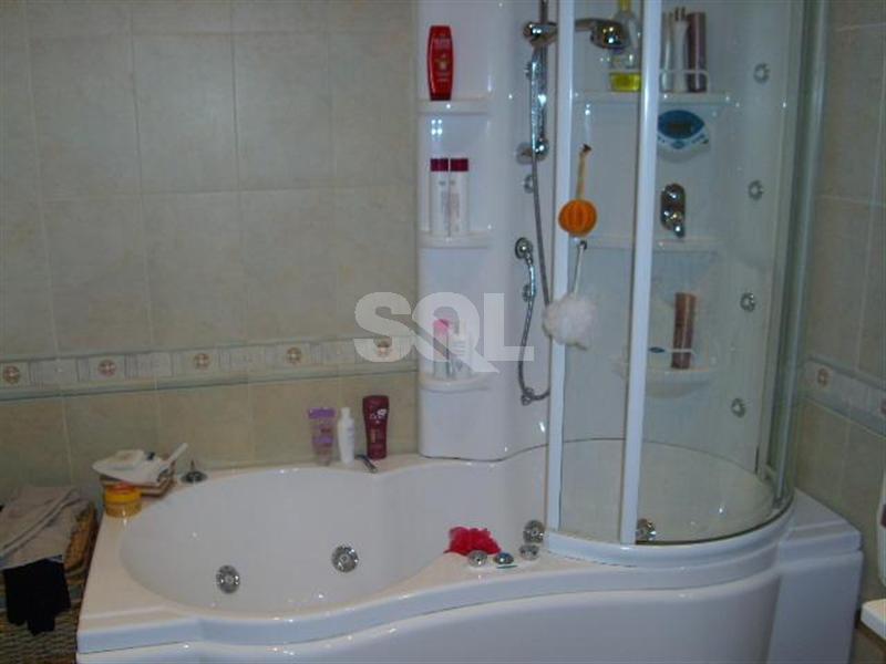 Bungalow in Bahar ic-Caghaq To Rent