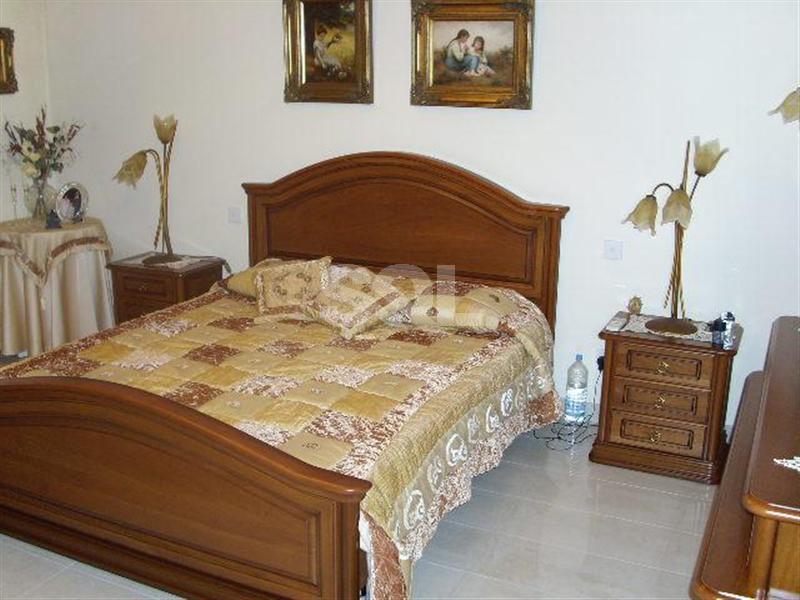 Bungalow in Bahar ic-Caghaq To Rent