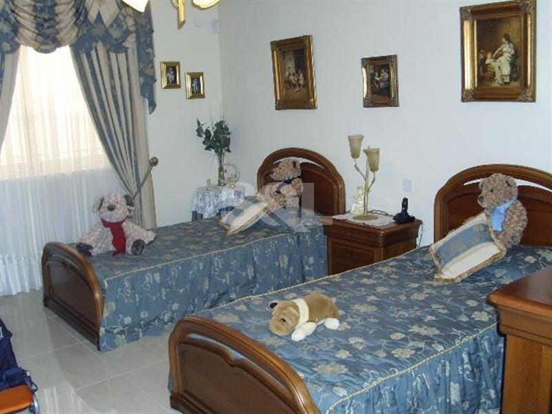 Bungalow in Bahar ic-Caghaq To Rent