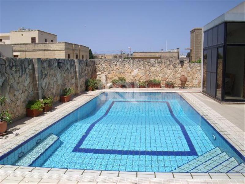 Bungalow in Rabat To Rent