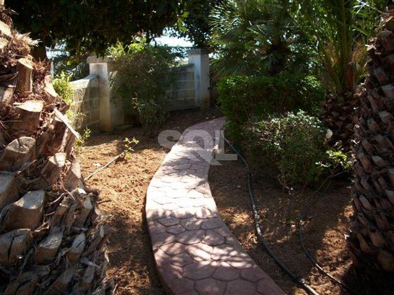 Villa in Madliena To Rent