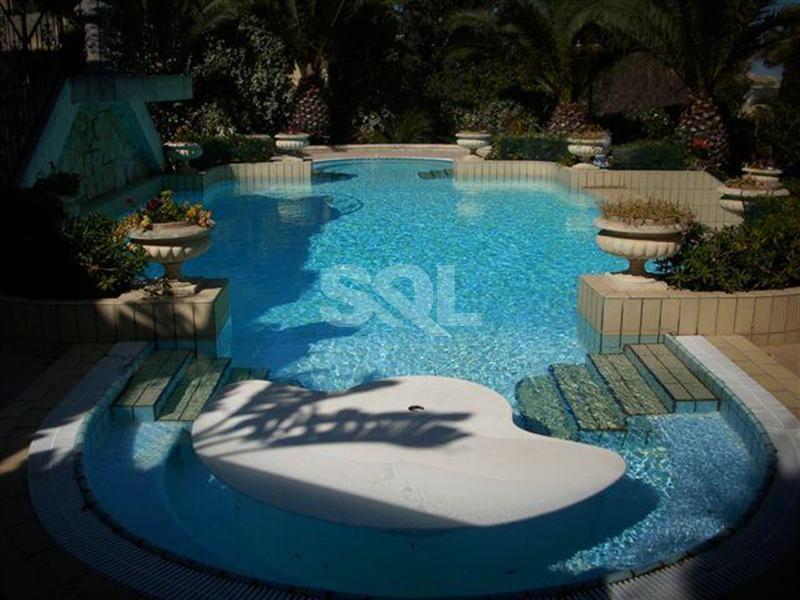 Villa in Madliena To Rent