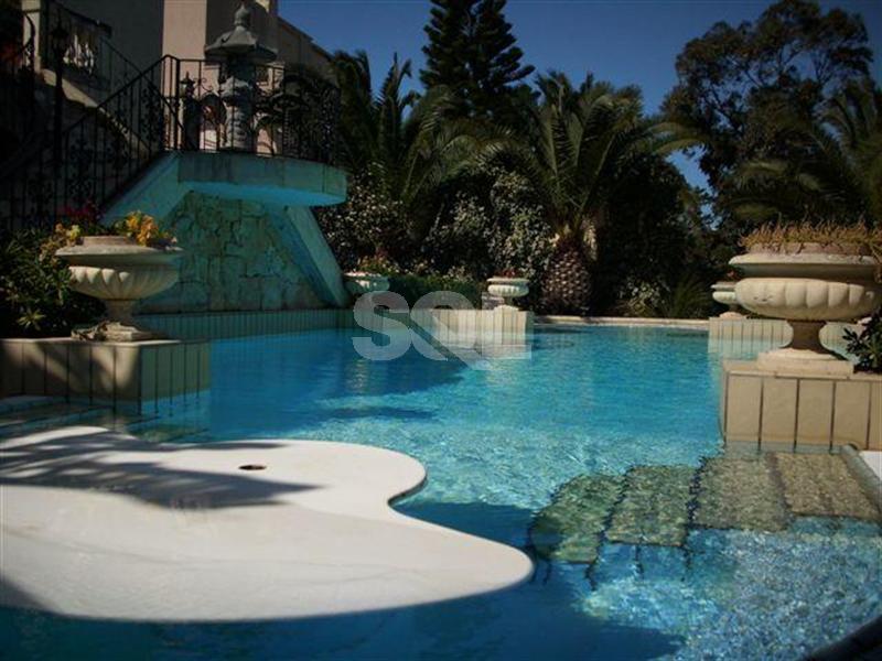 Villa in Madliena To Rent