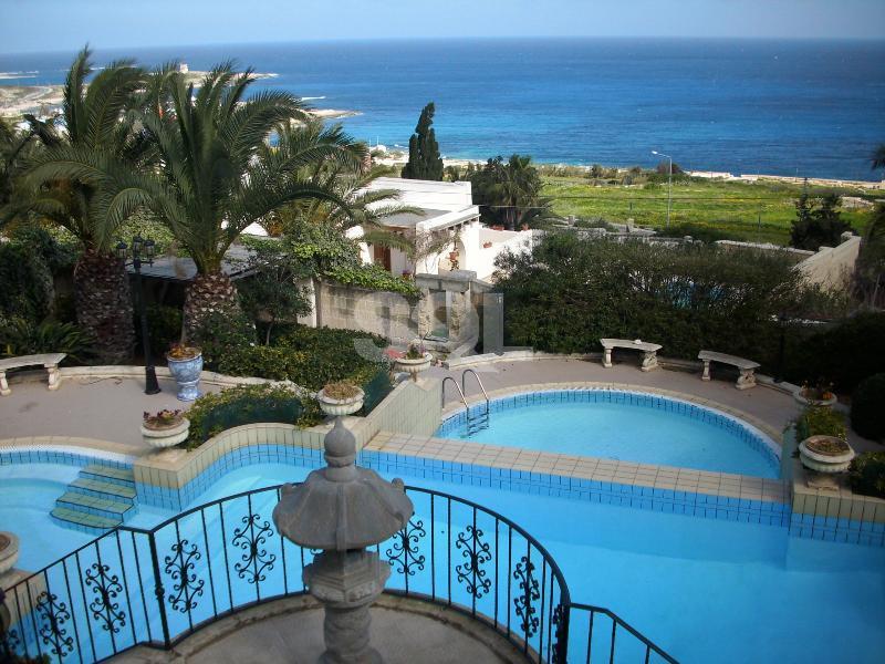 Villa in Madliena To Rent