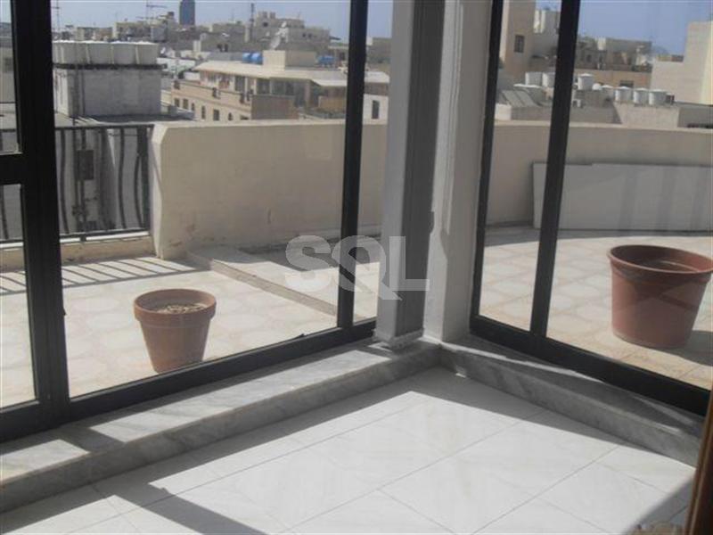Penthouse in Sliema To Rent