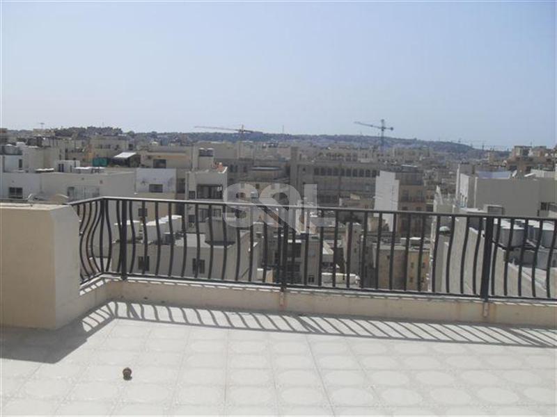 Penthouse in Sliema To Rent