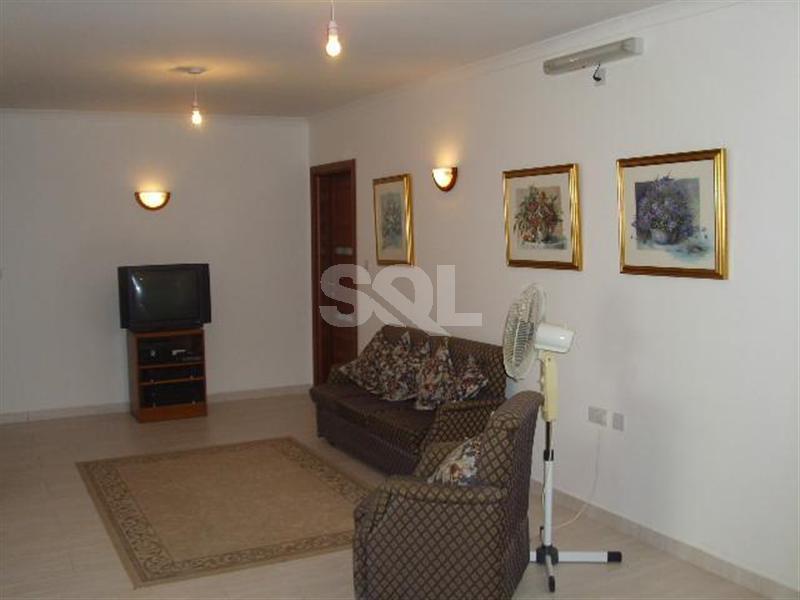 Penthouse in Qawra To Rent