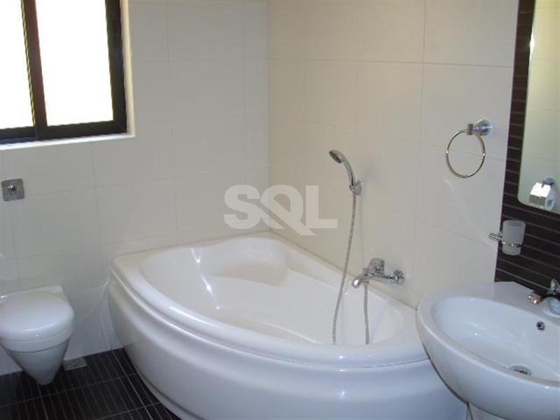 Penthouse in Attard To Rent