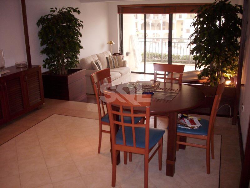 Apartment in Portomaso To Rent