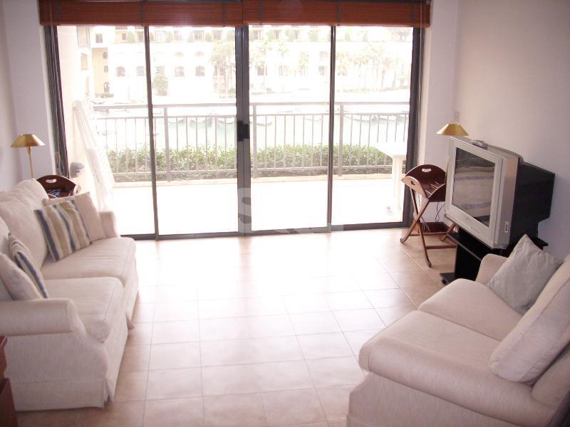 Apartment in Portomaso To Rent