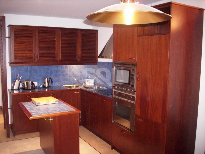 Apartment in Portomaso To Rent