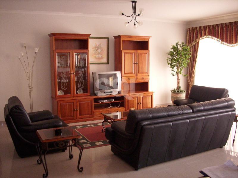 Apartment in Portomaso To Rent