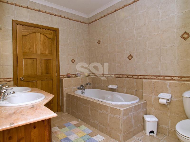 Bungalow in Bidnija To Rent